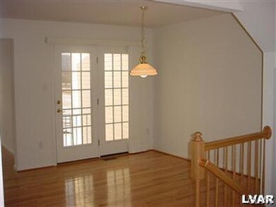 4071 Tournament Ct, Center Valley, PA 18034 - photo 3