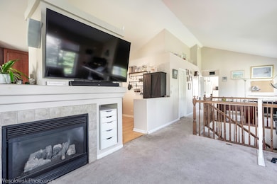 644 S Rosehall Ln unit 644, Round Lake, IL 60073 - photo 3