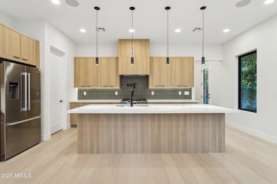 6346 N 10th Dr, Phoenix, AZ 85013 - photo 5