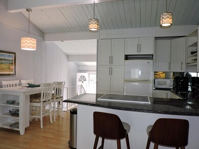 93 Falmouth Heights Rd unit 4, Falmouth, MA 02540 - photo 5