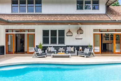 127 Mokumanu Dr, Kailua, HI 96734 - photo 2