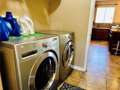 11723 Malverns Loop, Orlando, FL 32832 - photo 5