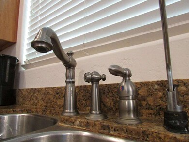 IMG_1806 Upgraded Kitchen Fixtures