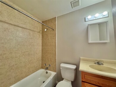 1005 W Hickory St unit W9, Denton, TX 76201 - photo 5