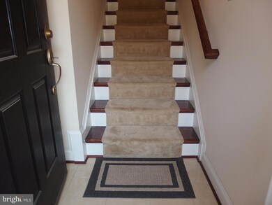 215 Zinfandel Ln, Annapolis, MD 21401 - photo 2