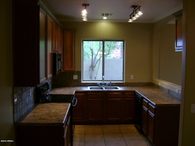 GREAT KITCHEN