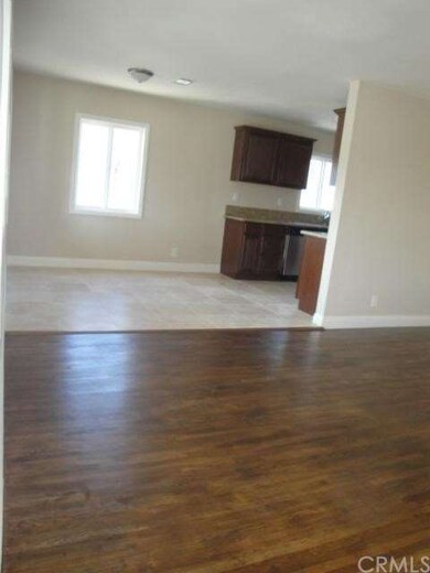 Living rm/ Dining rm