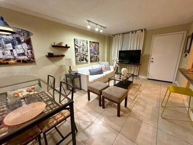 910 Michigan Ave unit 304, Miami Beach, FL 33139 - photo 3