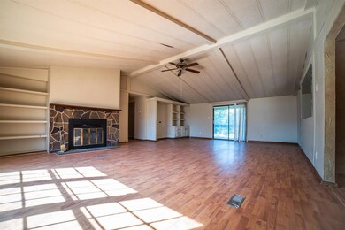 105 Angela St, Azle, TX 76020 - photo 4