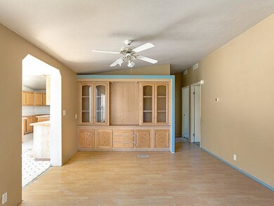 431-460457-Formal Dining
