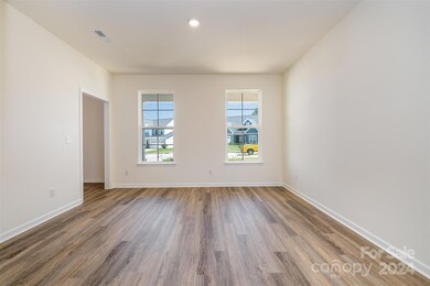 146 Fleming Dr, Statesville, NC 28677 - photo 7