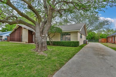 500 Aspen Rd, Gainesville, TX 76240 - photo 2