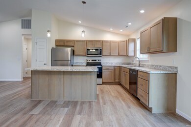 1013 Caroline Ave, Union City, IN 47390 - photo 5