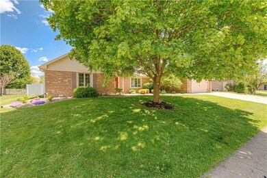 933 Creekside Ln, Plainfield, IN 46168 - photo 2