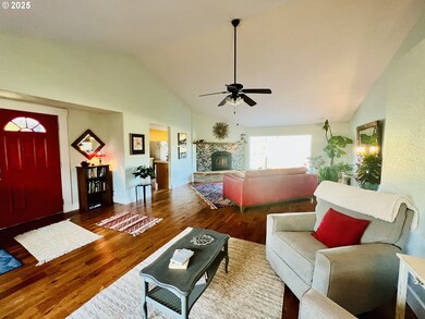 236 Fountain Ct, Brookings, OR 97415 - photo 5