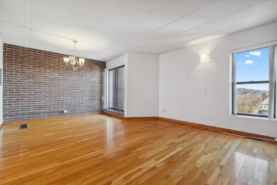 1856 Beacon St unit Six-A, Brookline, MA 02445 - photo 3