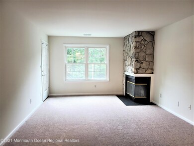 Living room 4
