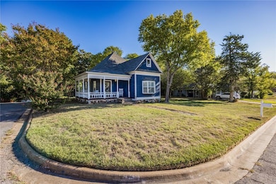 1531 W Woodard St, Denison, TX 75020 - photo 3