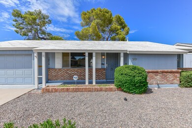 10016 W Cumberland Dr, Sun City, AZ 85351 - photo 2