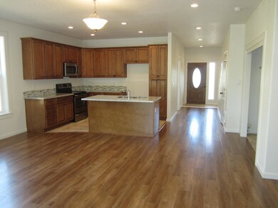 Living to kitchen