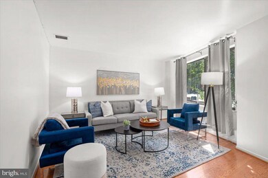 3 Washington Cir NW unit 107, Washington, DC 20037 - photo 5