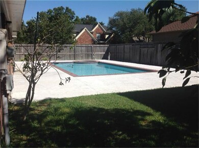 3901 Spring Garden Dr, Pearland, TX 77584 - photo 4