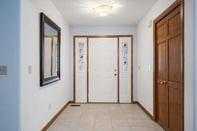 5718 Fox Mill Run, Fort Wayne, IN 46835 - photo 2