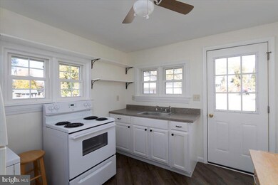 509 Cannon St, Chestertown, MD 21620 - photo 3