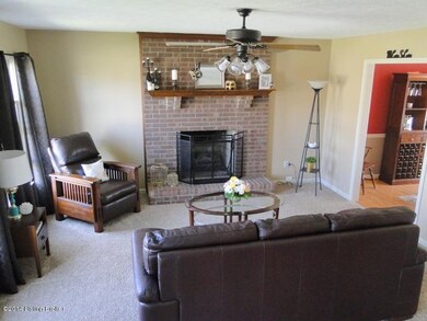 7412 Crabtree Dr, Louisville, KY 40228 - photo 5