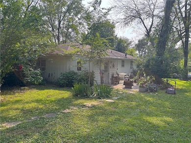 407 E 3rd St, Creighton, MO 64739 - photo 3
