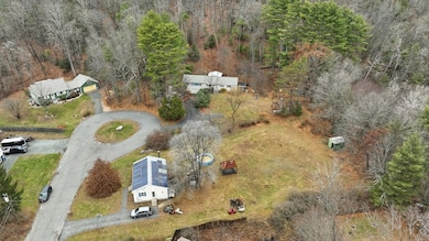 8 Metacomet Cir, Belchertown, MA 01007 - photo 4