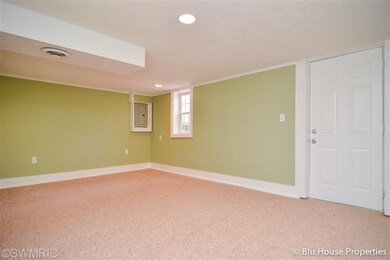 736 Dorroll St NE, Grand Rapids, MI 49505 - photo 6