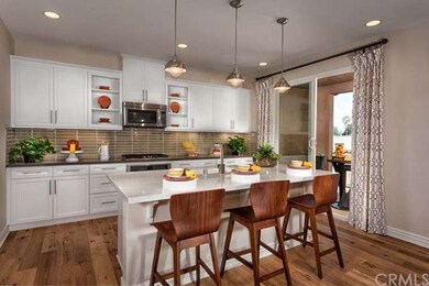 Bright open floor plan w functional islan