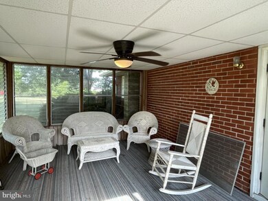 1638 Hammond Dr, Chambersburg, PA 17201 - photo 3
