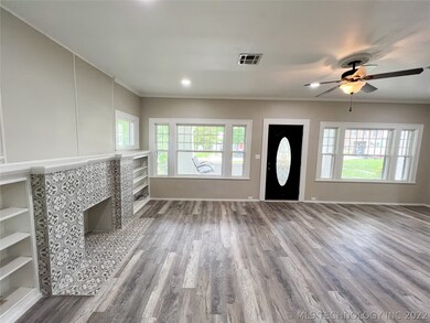 125 W 19th St, Ada, OK 74820 - photo 5