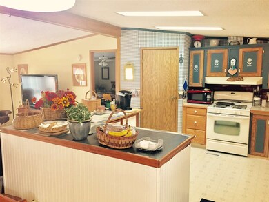 13 York Ct, Rochester, NH 03868 - photo 3