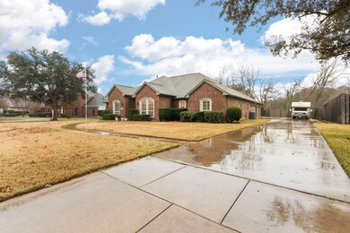 1311 Wedgewood Dr, Cleburne, TX 76033 - photo 2