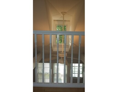 35 Hammond Pond Pkwy unit 4, Chestnut Hill, MA 02467 - photo 7