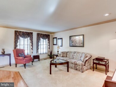 10629 Alison Dr, Burke, VA 22015 - photo 4