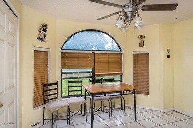 Breakfast nook