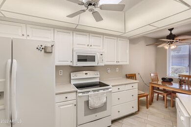 13611 N 110th Ave unit 17F, Sun City, AZ 85351 - photo 3