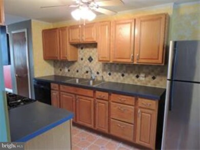 610 N Dupont Rd, Wilmington, DE 19804 - photo 2