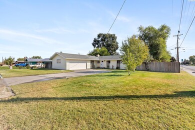 329 S Quillan St, Kennewick, WA 99336 - photo 3