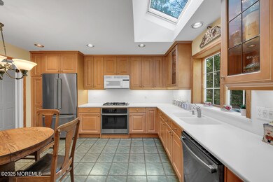 93 Twin Brooks Ave Middletown-large-048-