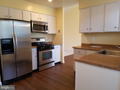 18304 Dutchess Dr, Olney, MD 20832 - photo 2