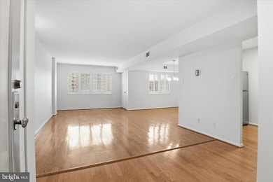 The Pavilion on the Park unit 904, Alexandria, VA 22304 - photo 5