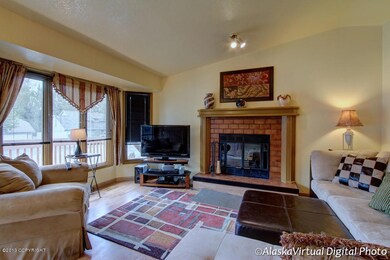 Living room - Bay Front