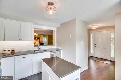 7512 Rain Flower Way, Columbia, MD 21046 - photo 6