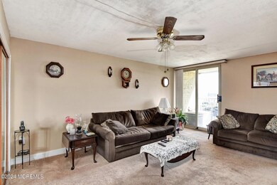 Living Room 3 (1)