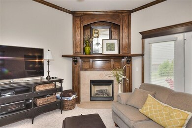 301 Horizon View Ct. Norman,Ok 73071 Living Room